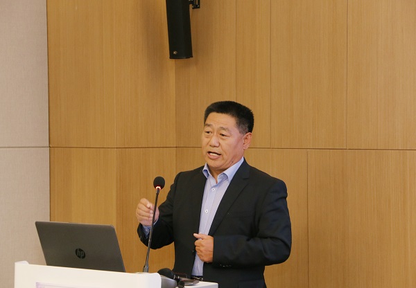 集团公司党委书记张会民从乐动网页版建设的角度作点评发言.jpg